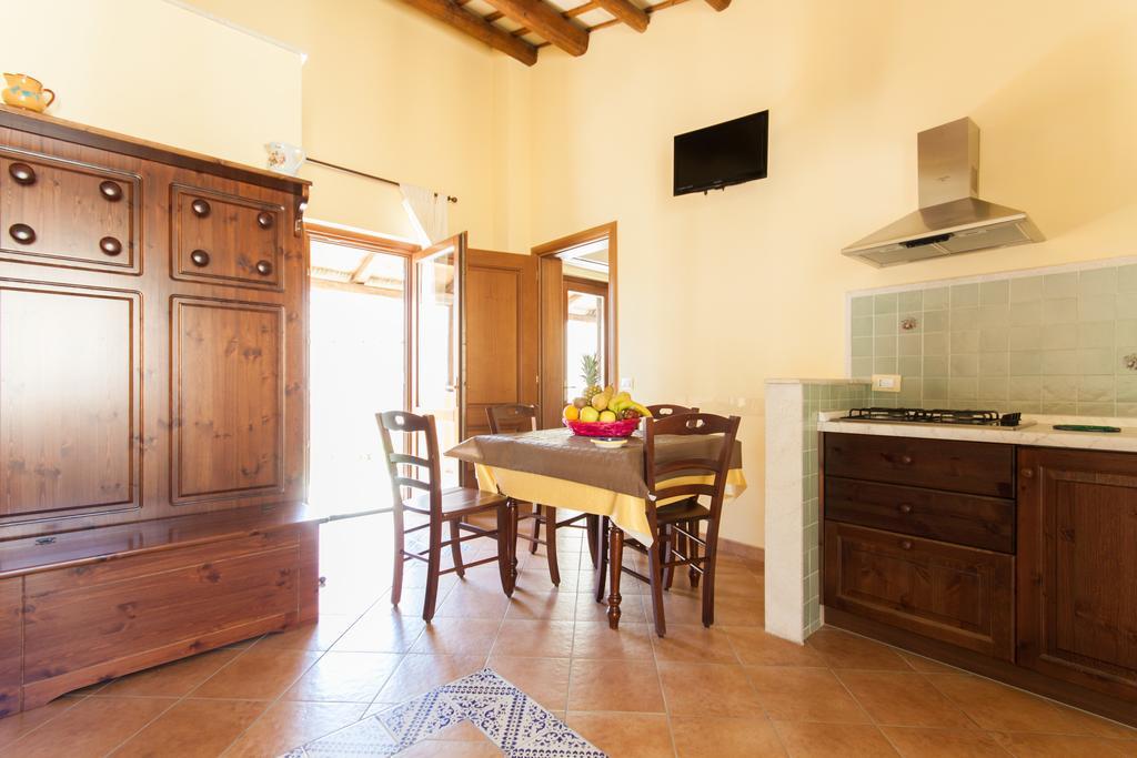 Casa Vacanze S. Marco Valderice Zimmer foto